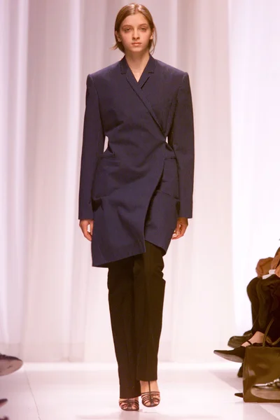 Look 12